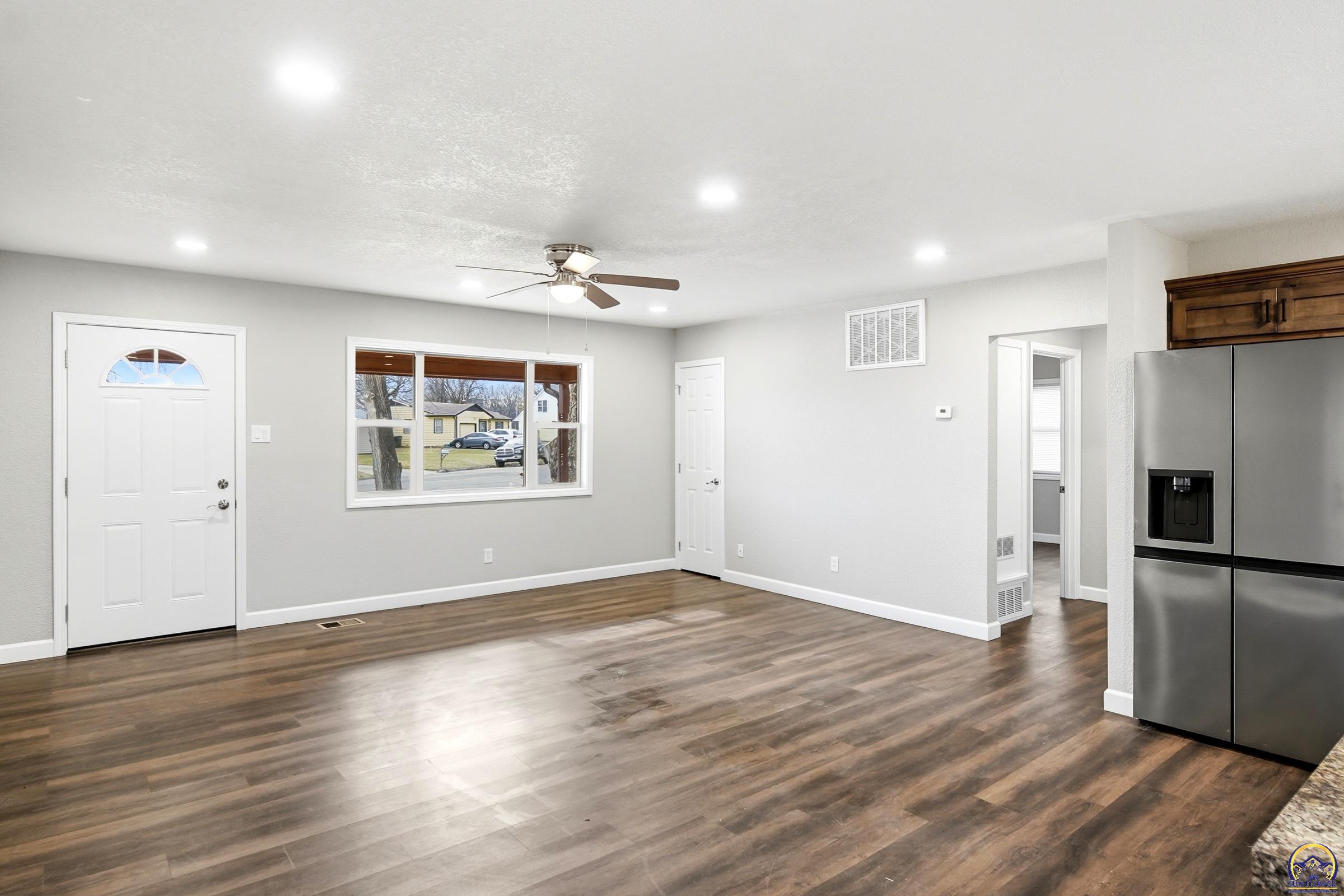 3545 Southwest Devon Avenue Topeka, KS 66611 - Photo 6 of 18