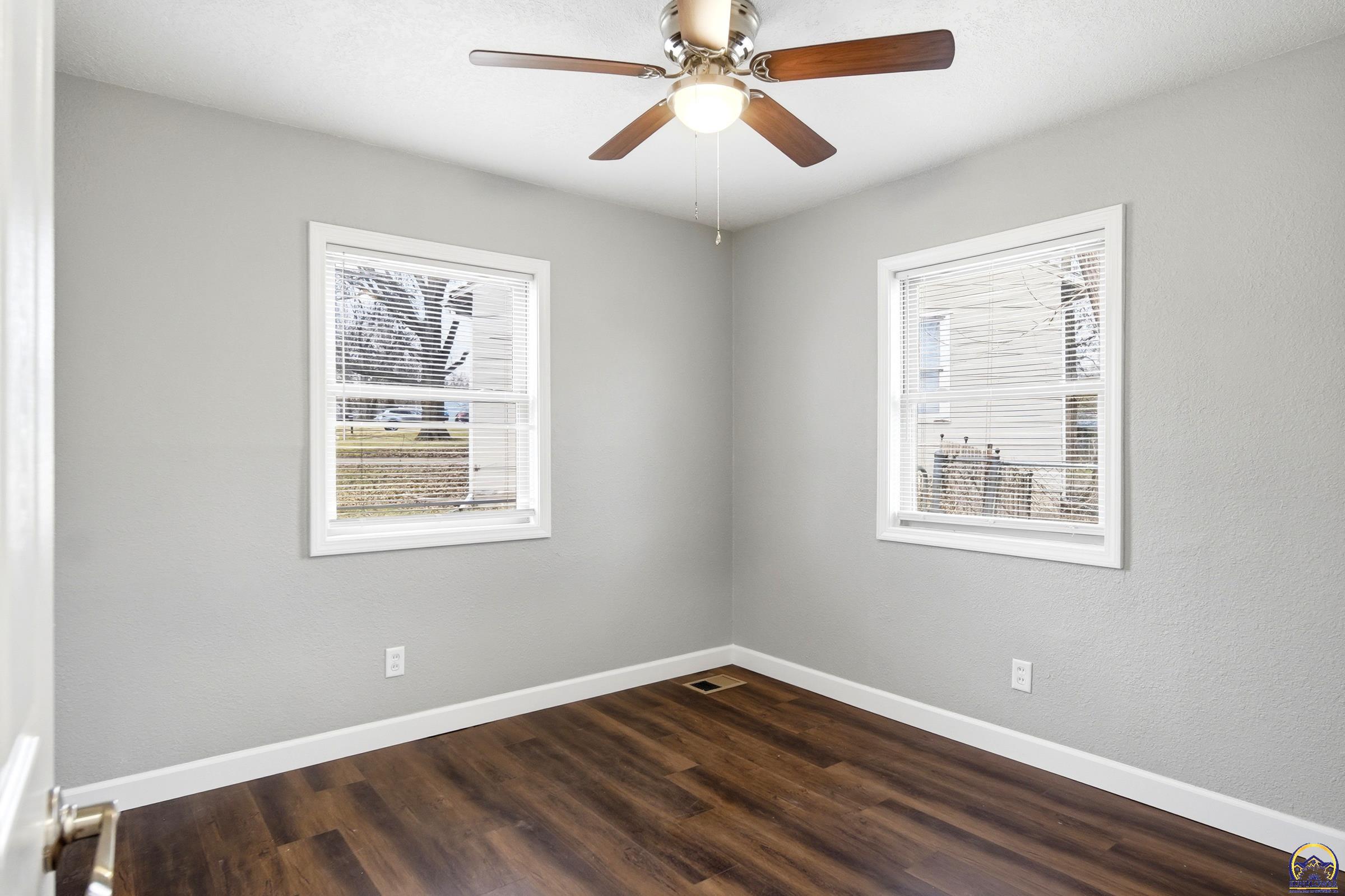 3545 Southwest Devon Avenue Topeka, KS 66611 - Photo 7 of 18