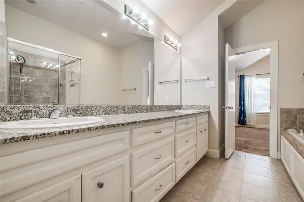 $219,000 | 2710 Hullsmith Drive, Unit 401, Houston, TX 77063