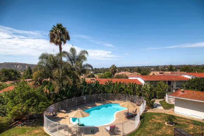 2327 Caringa Way, Unit 4 Carlsbad, CA 92009 - Photo 2 of 25