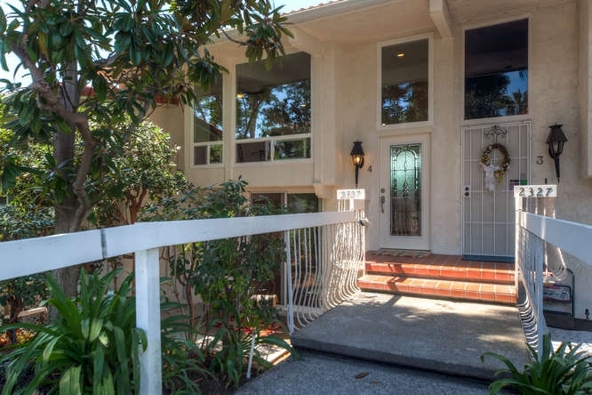 2327 Caringa Way, Unit 4 Carlsbad, CA 92009 - Photo 3 of 25