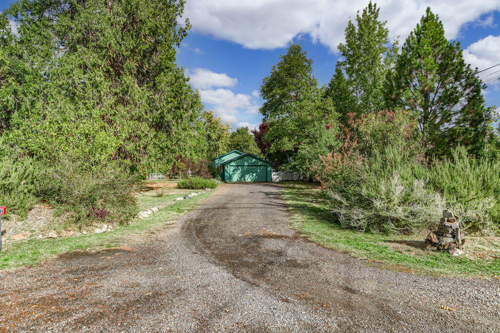 2286 Camp Baker Road Medford, OR 97501 - Photo 2 of 36 Sits nicely back from the road.