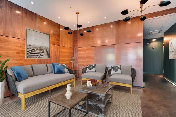 $2,000 | 253 Academy Street, Unit 207, Jersey City, NJ 07306