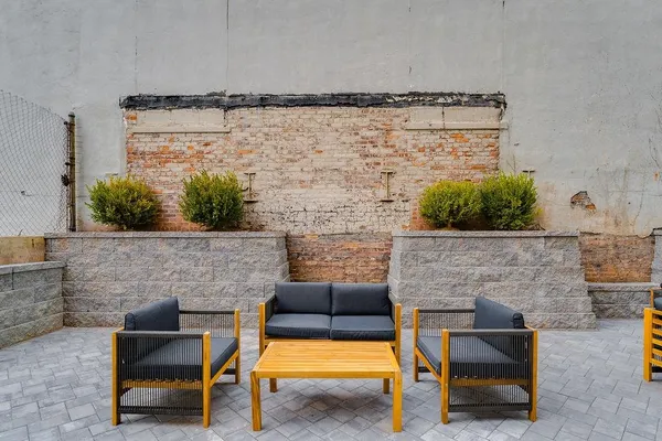 $2,000 | 253 Academy Street, Unit 207, Jersey City, NJ 07306