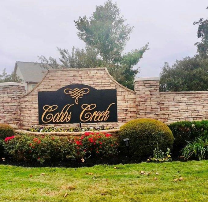 408 Sweeny Court Boiling Springs, SC 29316 - Photo 2 of 23