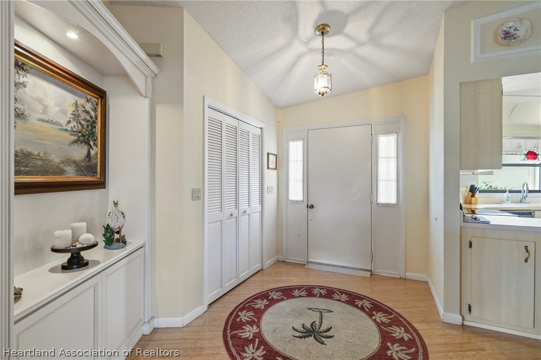 109 Citrus Road Northeast Lake Placid, FL 33852 - Photo 4 of 28