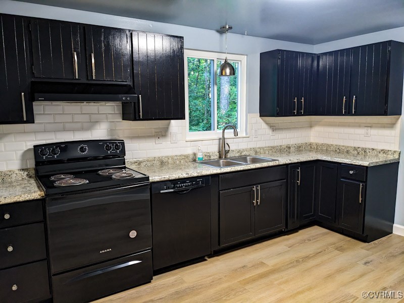 4600 Painted Post Lane Midlothian, VA 23112 - Photo 16 of 50 a kitchen with granite countertop stainless steel appliances a sink stove and cabinets