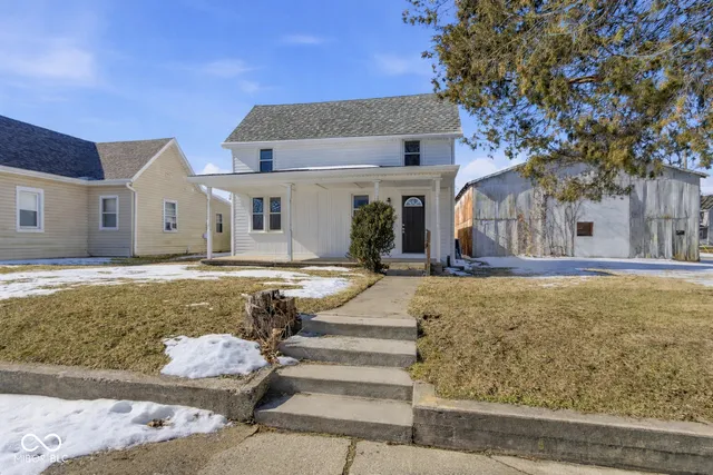 $199,999 | 850 North 12th Street, Elwood, IN 46036