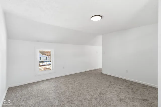 $199,999 | 850 North 12th Street, Elwood, IN 46036