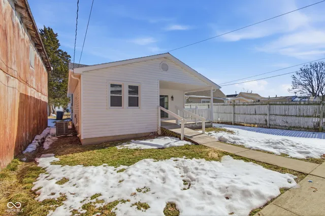 $199,999 | 850 North 12th Street, Elwood, IN 46036