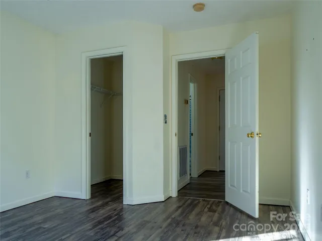 $350,000 | 488 Oleta Road, Hendersonville, NC 28792