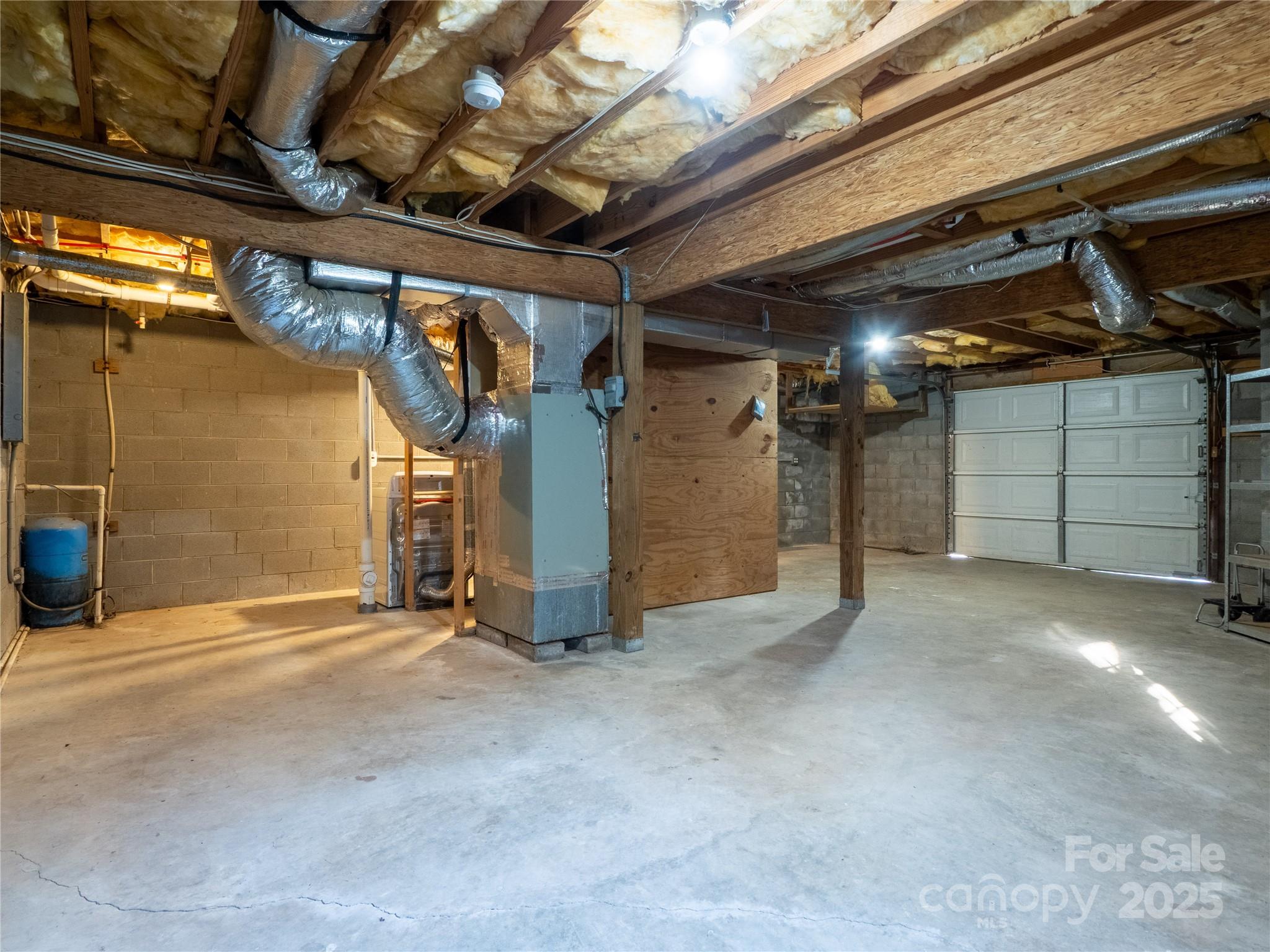 488 Oleta Road Hendersonville, NC 28792 - Photo 21 of 27 a view of empty room