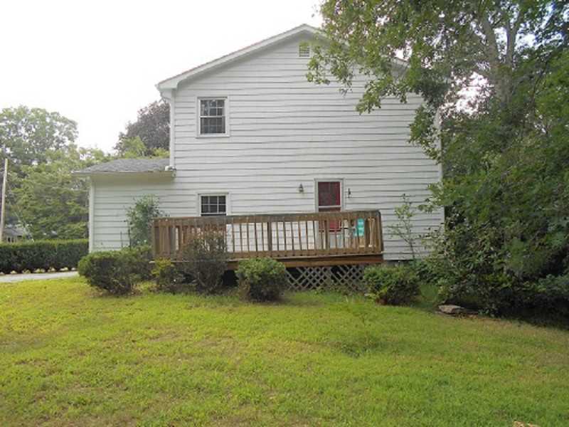 19 Appletown Road Smithfield, RI 02828 - Photo 4 of 18 Exterior Back.