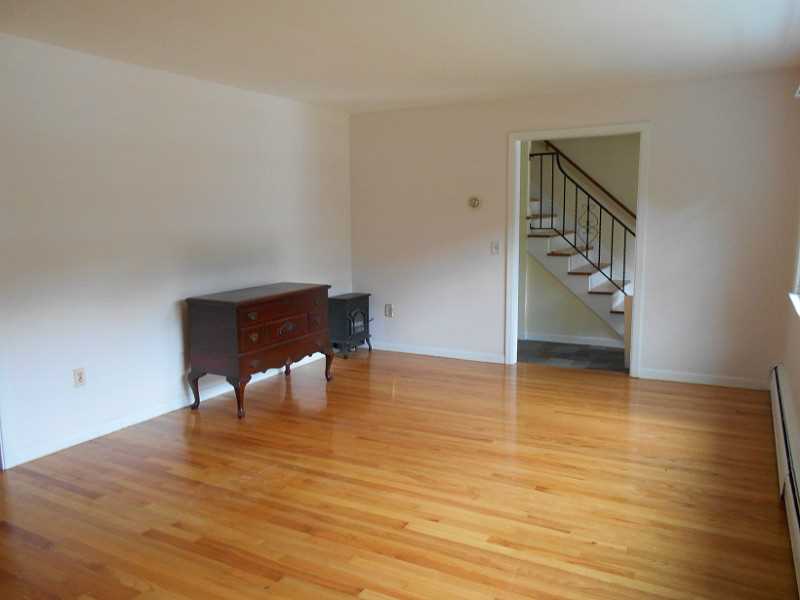 19 Appletown Road Smithfield, RI 02828 - Photo 10 of 18 Living Room.