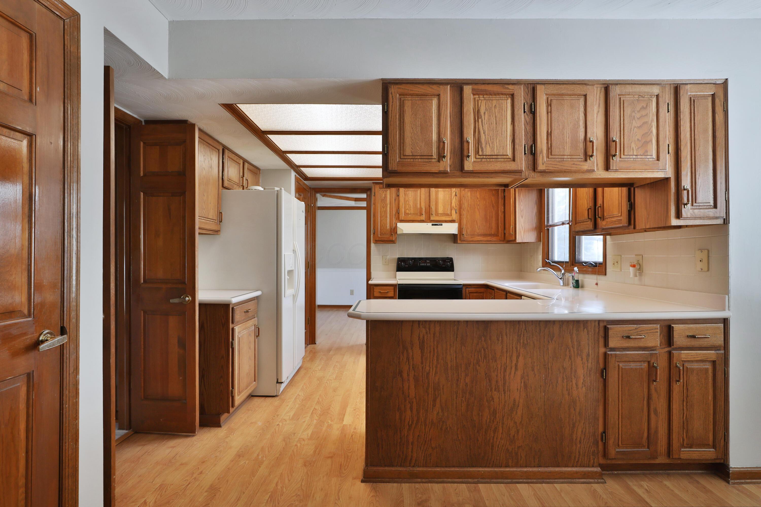 613 Deer Run Road Westerville, OH 43081 - Photo 8 of 39 Kitchen