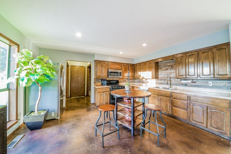 2403 South Sangre Road Stillwater, OK 74074 - Photo 8 of 26 Gallery Image 8