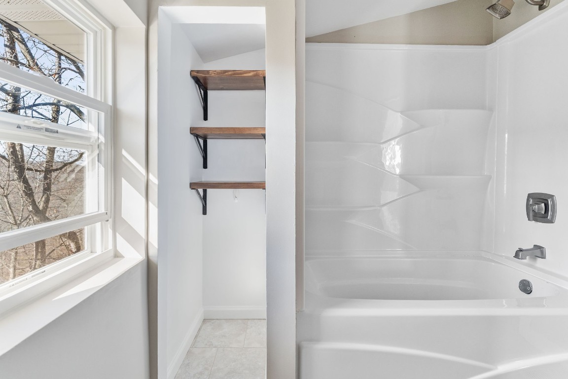 56 Powers Road Binghamton, NY 13903 - Photo 6 of 40