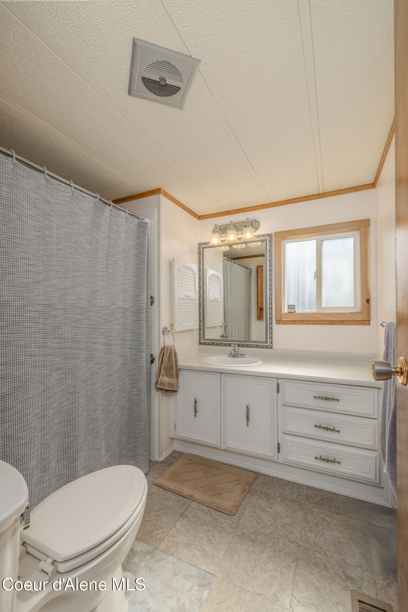 532 Myriah Loop Coeur D'Alene, ID 83815 - Photo 19 of 37 Bathroom