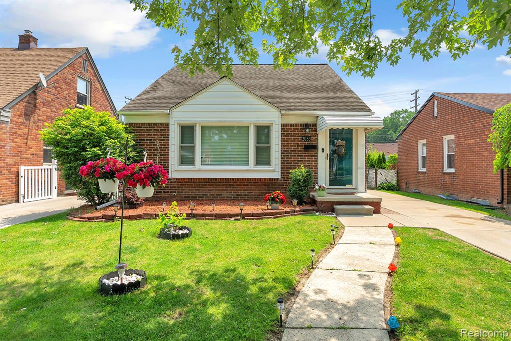 2053 Edgewood Street Dearborn, MI 48124 - Photo 1 of 18