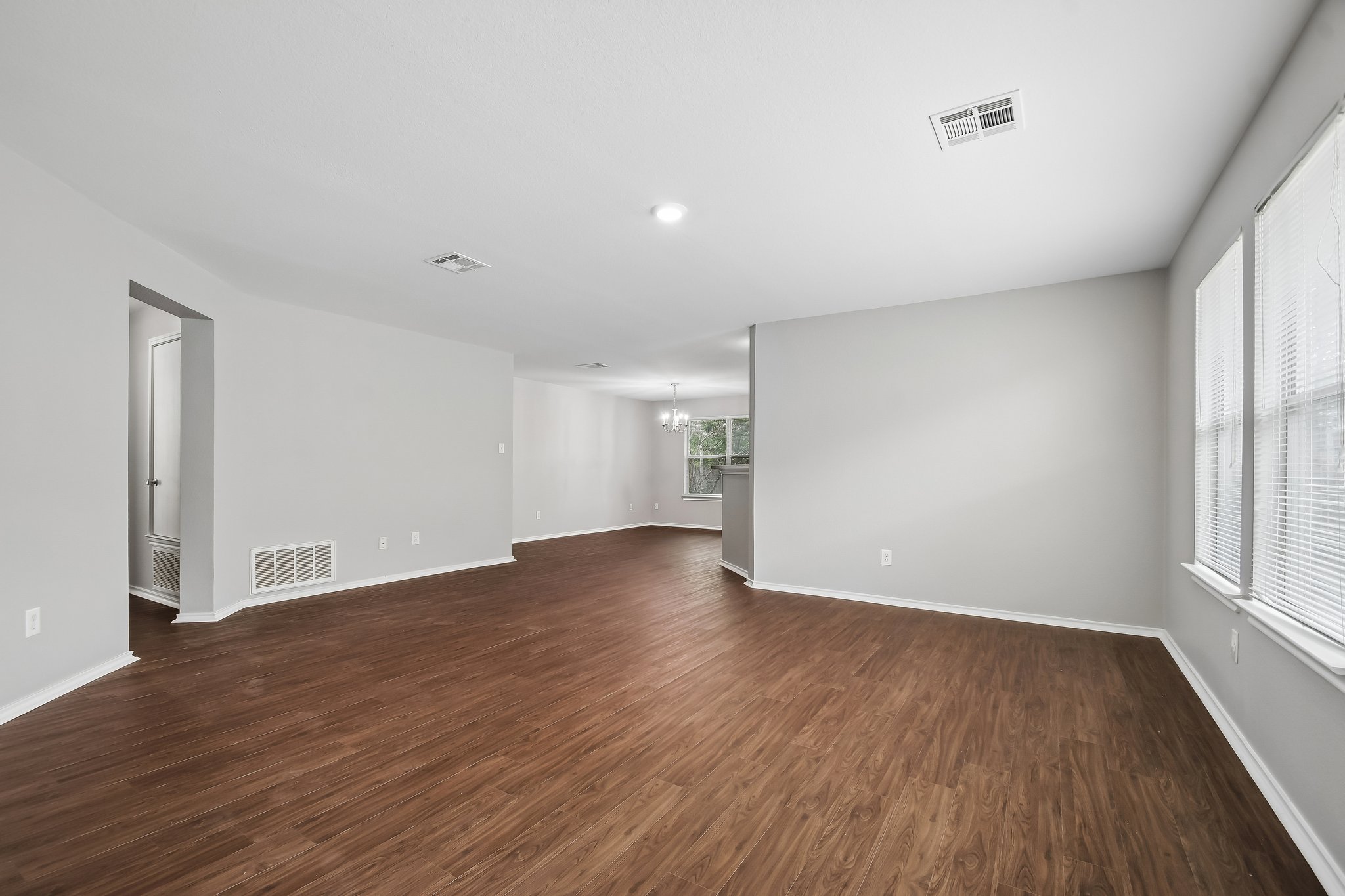610 Lavaca Loop Elgin, TX 78621 - Photo 8 of 37