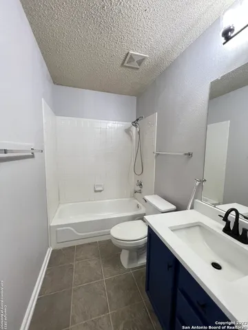 $2,000 | 9646 Limestone Pond, San Antonio, TX 78254