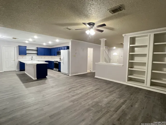 $2,000 | 9646 Limestone Pond, San Antonio, TX 78254