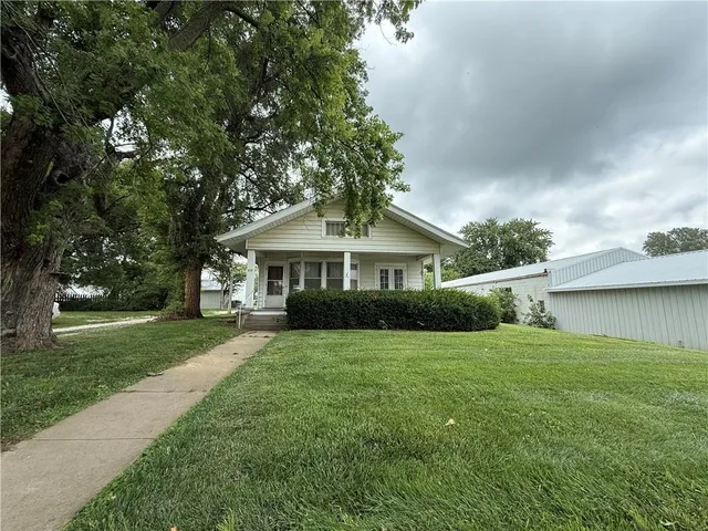 $135,000 | 111 East Nodaway Street, Oregon, MO 64473