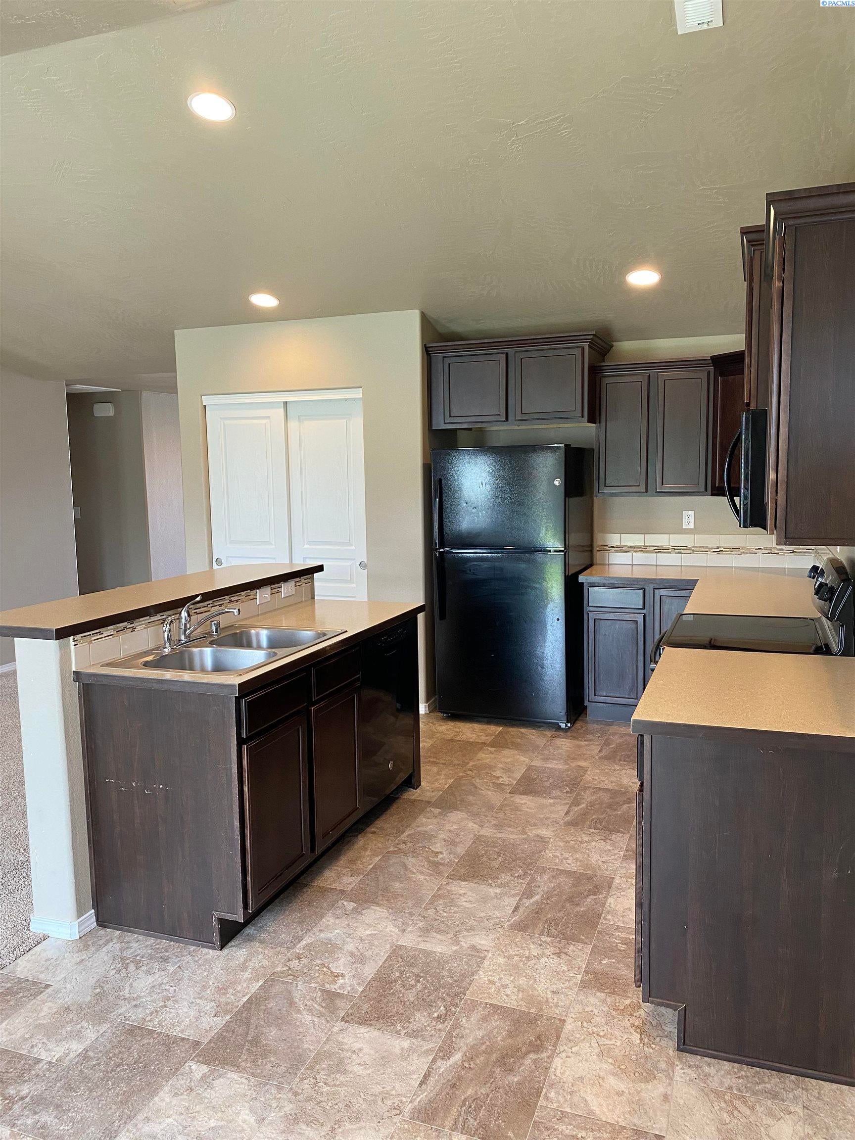 9349 West 8th Place Kennewick, WA 99336 - Photo 7 of 15 Gallery Image 7