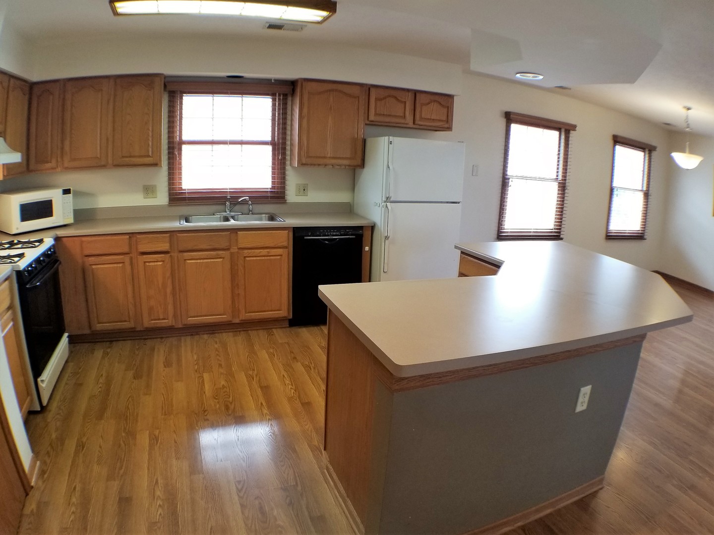 436 South Peace Road, Unit 436 Sycamore, IL 60178 - Photo 3 of 16