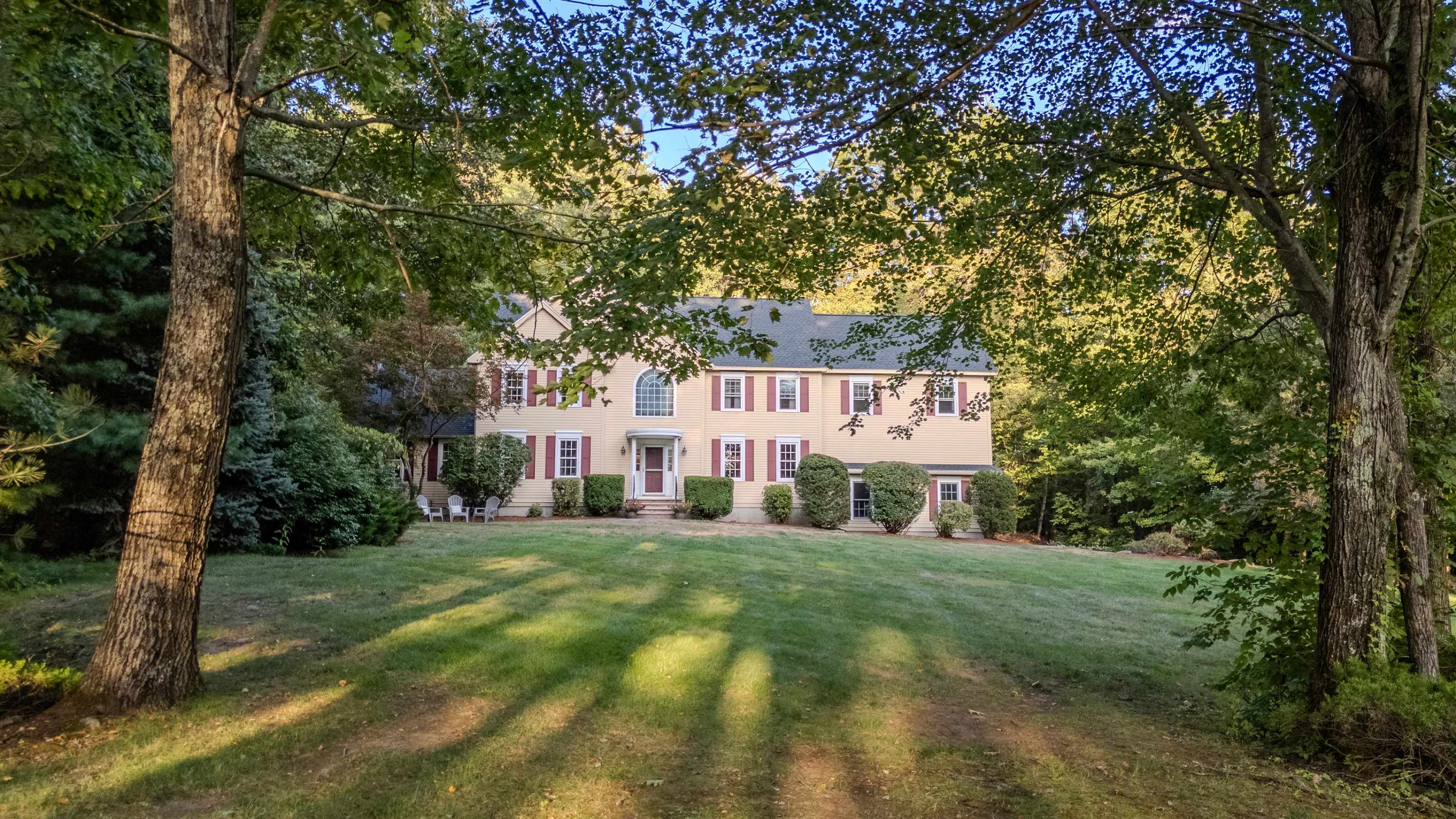 18 Nottingham Road Windham, NH 03087 - Photo 4 of 56