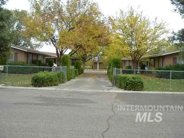 $890,000 | 1020 South Maple Street, Nampa, ID 83686