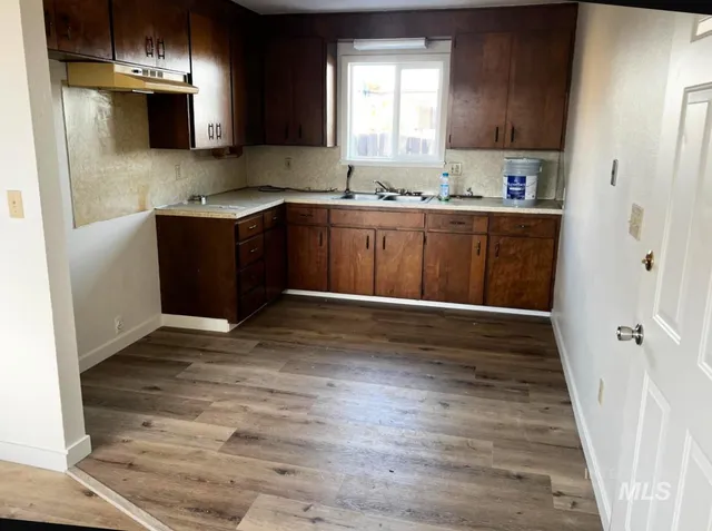 $890,000 | 1020 South Maple Street, Nampa, ID 83686