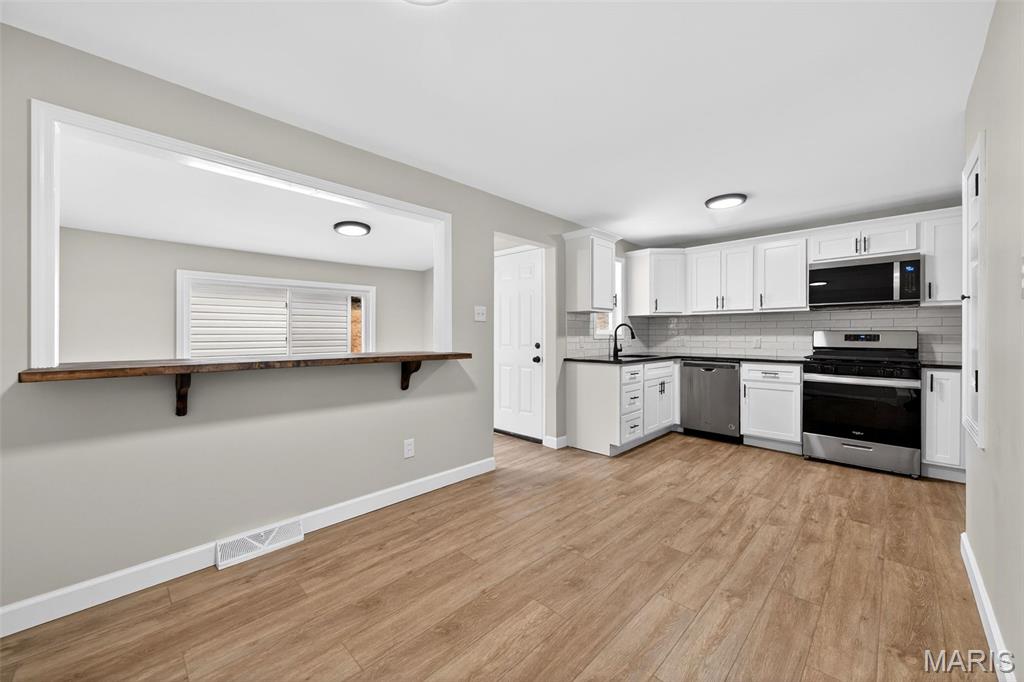 9224 Ellison Drive Ferguson, MO 63136 - Photo 5 of 24