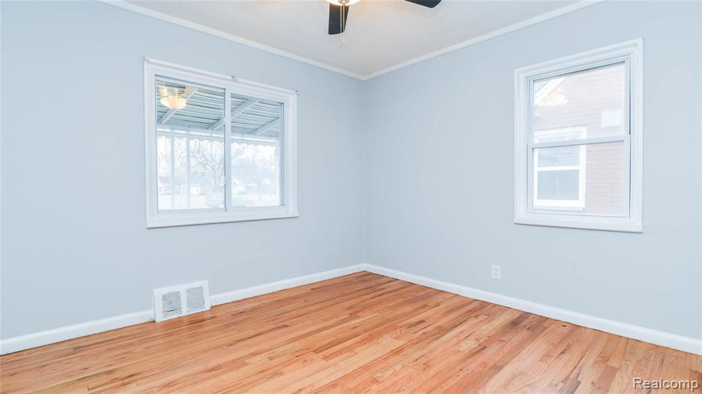 16741 East 8 Mile Road Eastpointe, MI 48021 - Photo 12 of 31