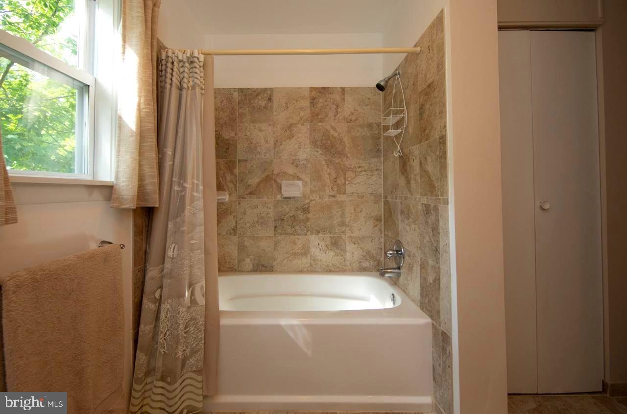 33 Gloucester Road Ocean Pines, MD 21811 - Photo 17 of 31 Upper Level Full Bath