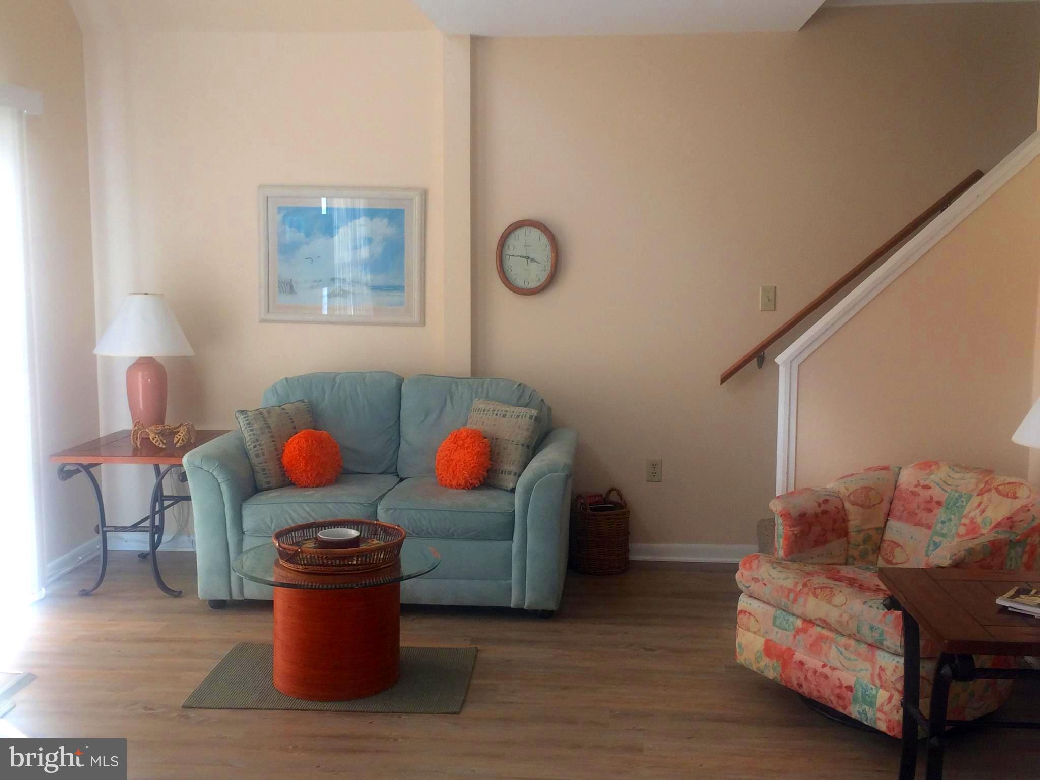 33 Gloucester Road Ocean Pines, MD 21811 - Photo 20 of 31 Living Room