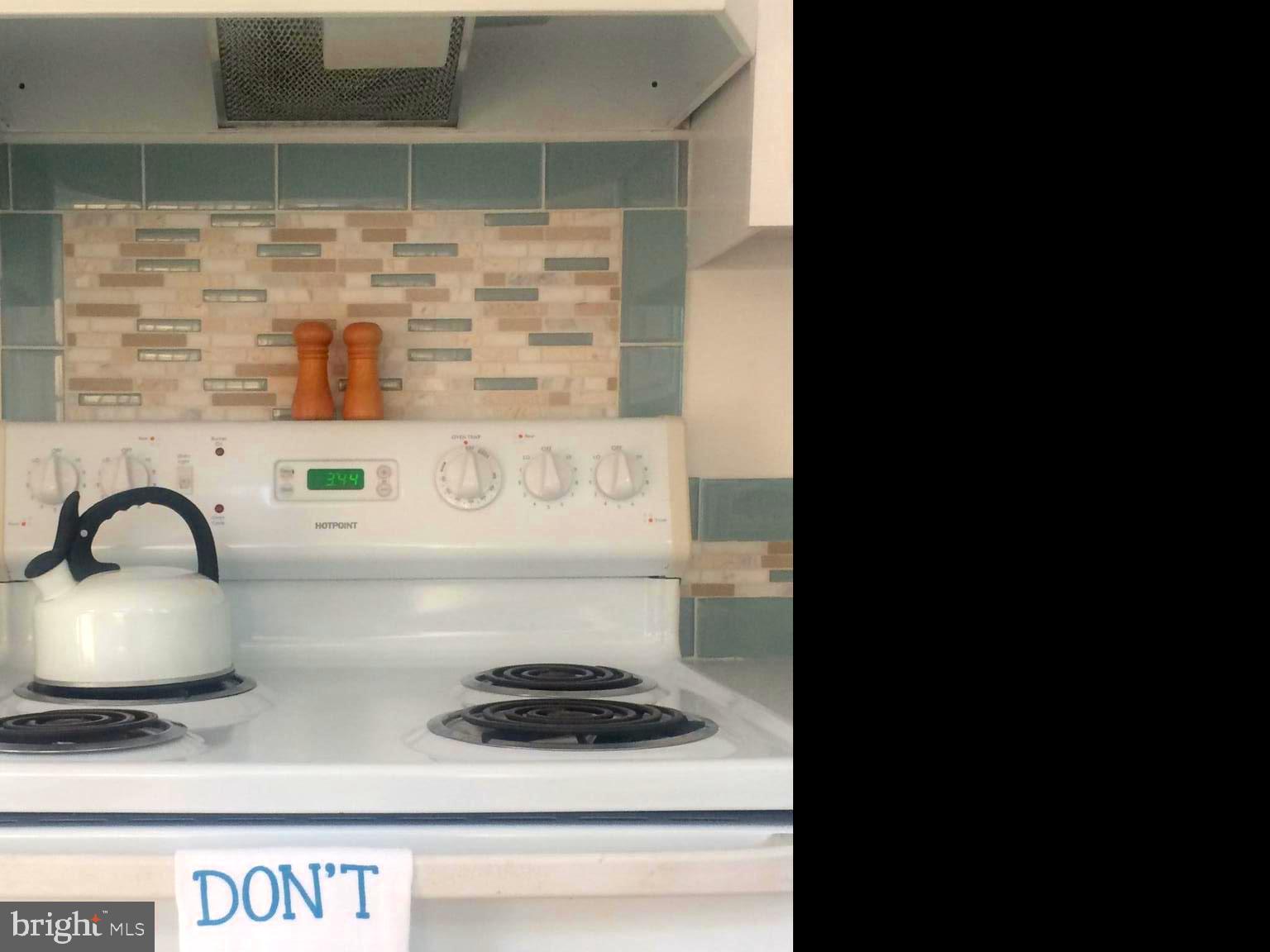 33 Gloucester Road Ocean Pines, MD 21811 - Photo 7 of 31 Stove Back Splash