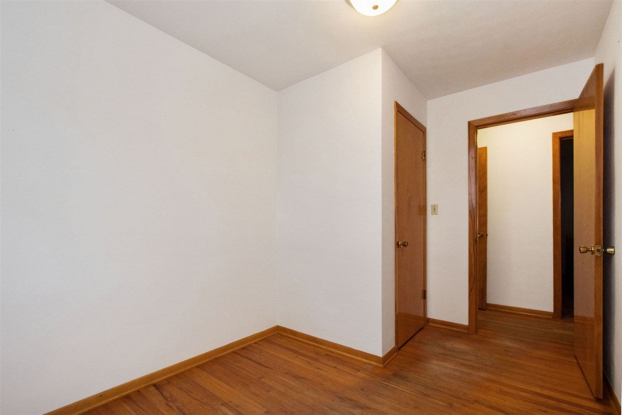 9209 Feather Ridge Road Cedar Rapids, IA 52411 - Photo 16 of 27 Gallery Image 16
