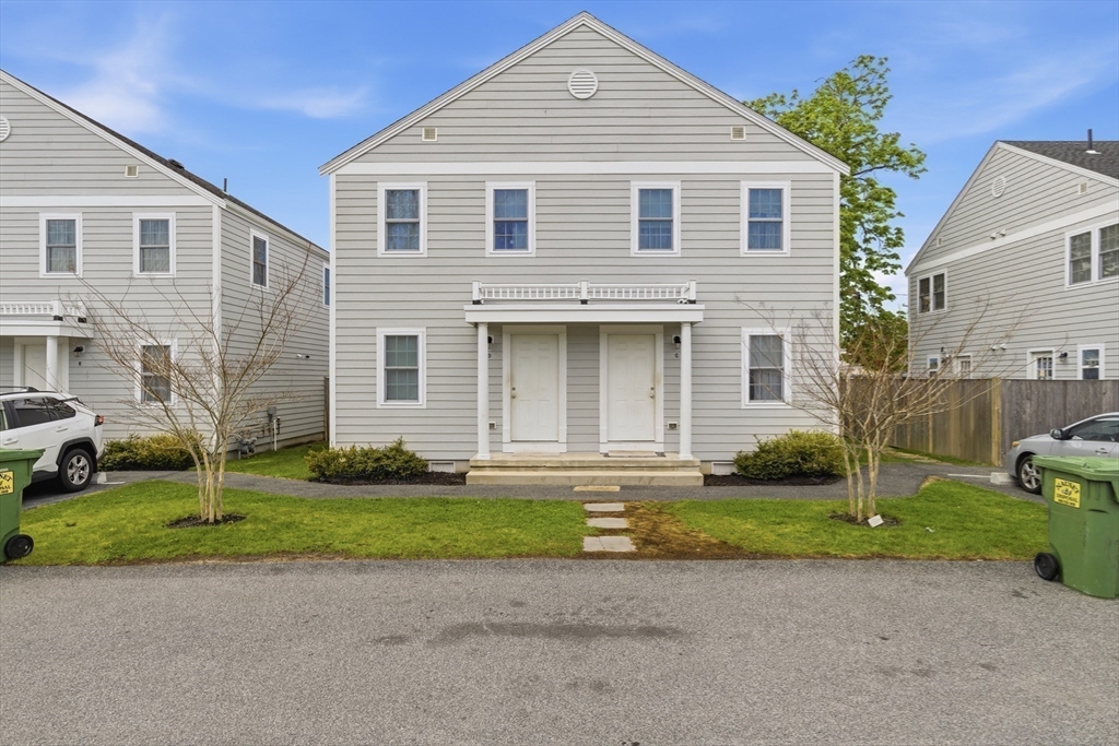 39 Pearl Street Barnstable, MA 02601 - Photo 13 of 34