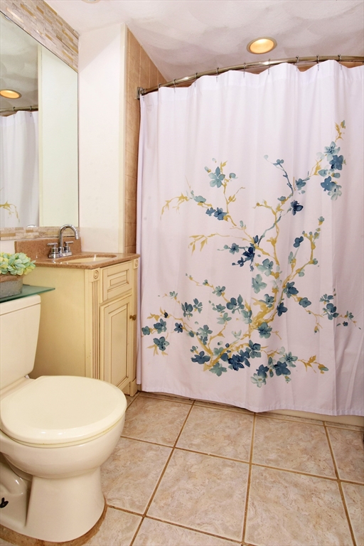 435 Cabot Street, Unit B Beverly, MA 01915 - Photo 24 of 35