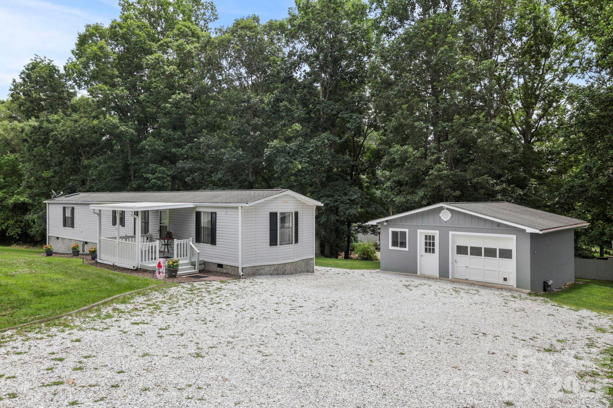229 Concord Road Asheville, NC 28803 - Photo 3 of 41