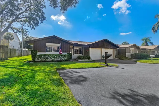 $294,900 | 1417 Heather Ridge Boulevard, Dunedin, FL 34698