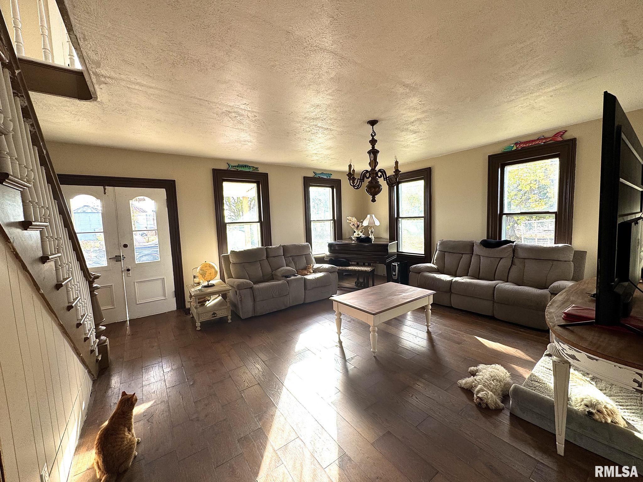 1392 54th Avenue Avon, IL 61415 - Photo 5 of 37