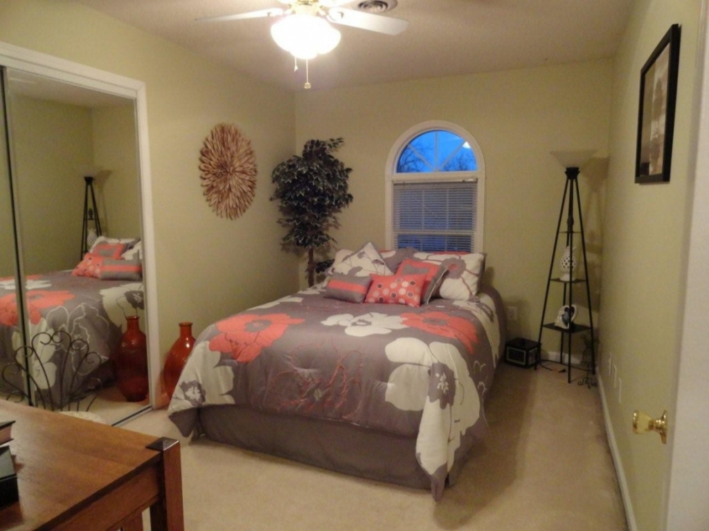4104 Glaze Road Johnson City, TN 37601 - Photo 17 of 24 Bedroom 3 of 3