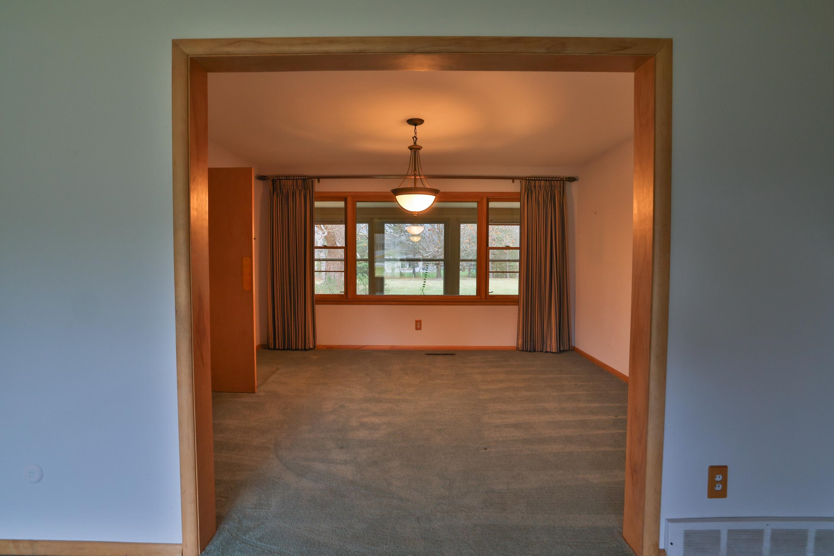 1198 North Dye Road Flint, MI 48532 - Photo 7 of 48 50097585-6.JPG