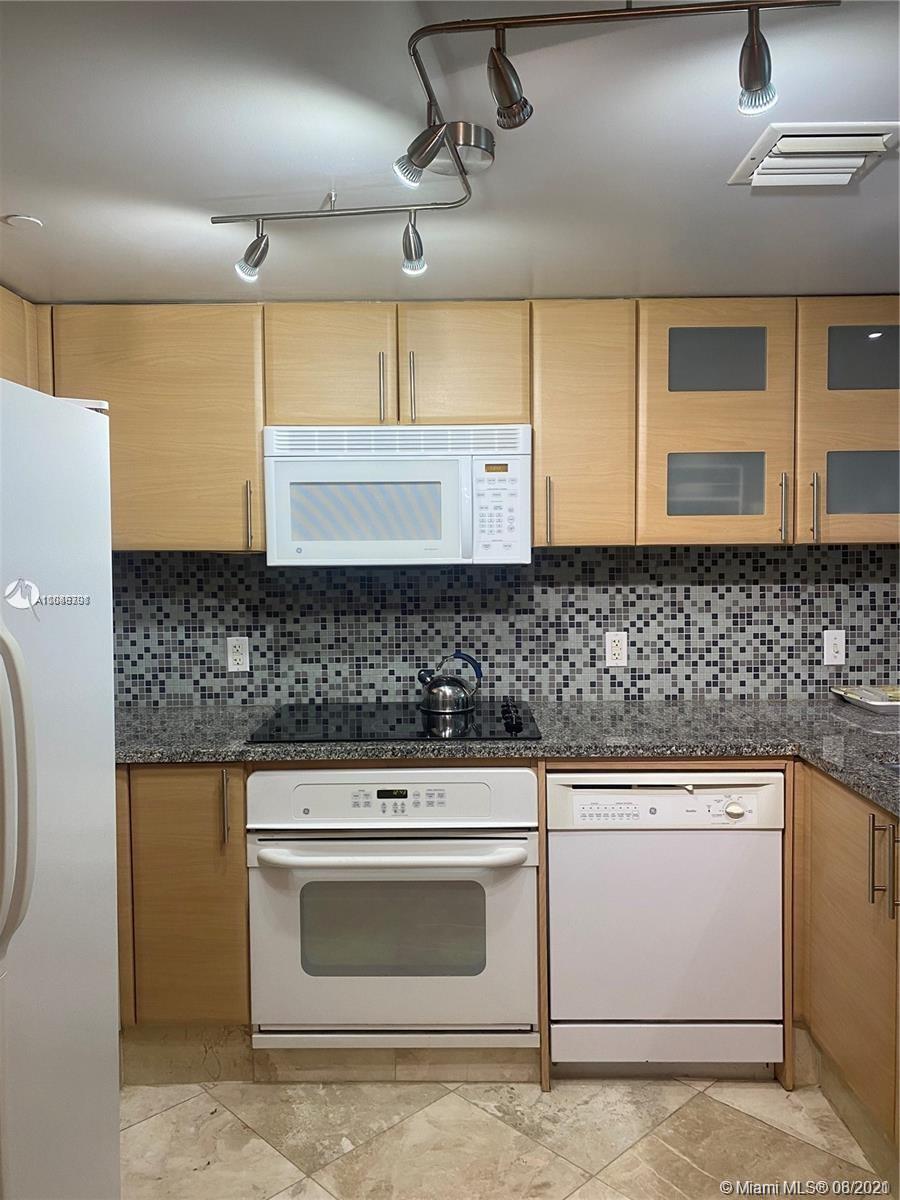 2101 Brickell Avenue, Unit 903 Miami, FL 33129 - Photo 3 of 17