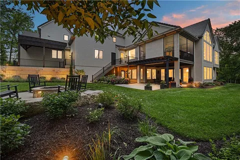 $3,750,000 | 17023 Wallace Way, Loch Lloyd, MO 64012