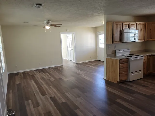 $1,250 | 16650 East Dounreay Street, Montgomery, TX 77316