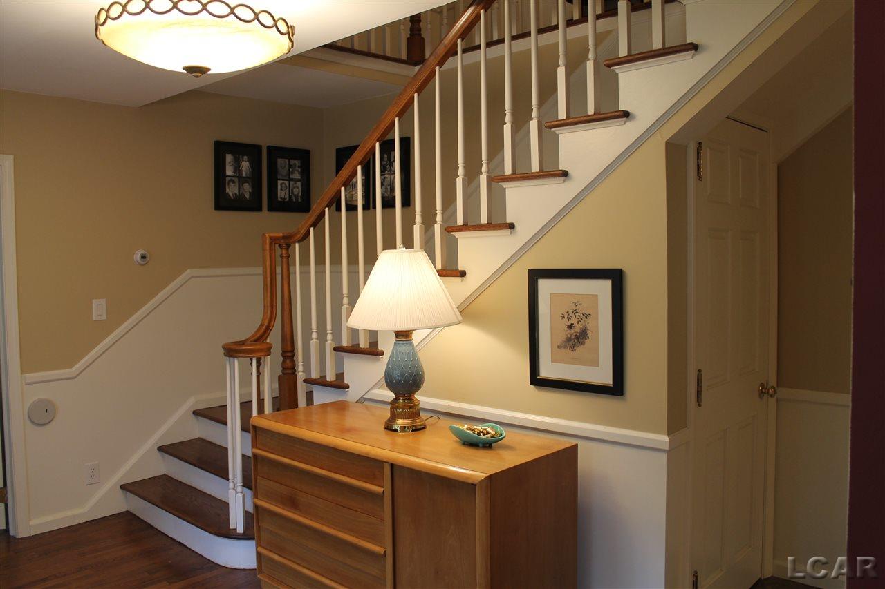 1246 East Oregon Road Adrian, MI 49221 - Photo 10 of 46 FOYER