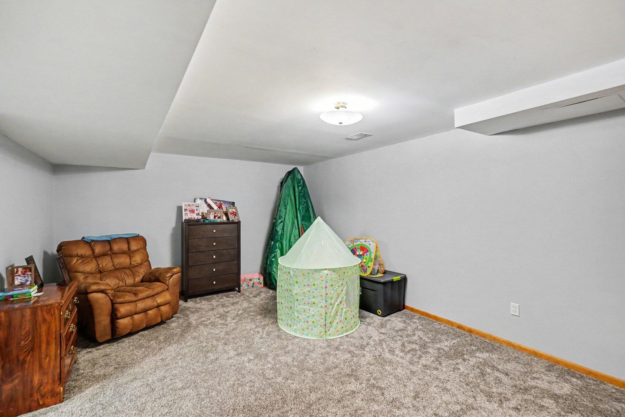 4485 South Miles Road Sheridan, MI 48884 - Photo 28 of 79 030_file_4888